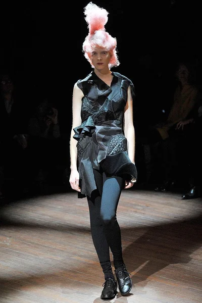 Look 2
